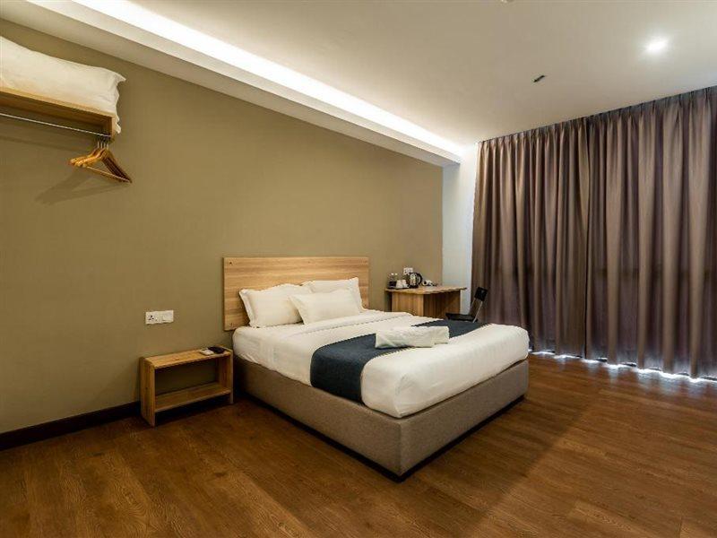 Orange Hotel Kota Kemuning @ Шах-Алам Экстерьер фото