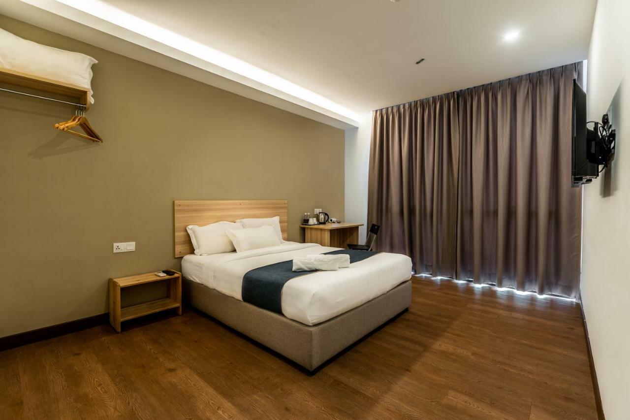 Orange Hotel Kota Kemuning @ Шах-Алам Экстерьер фото
